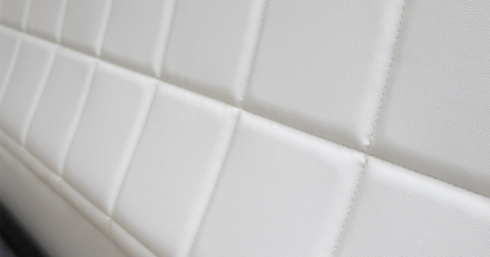 Интерьерная кровать Оливия, кожзам 