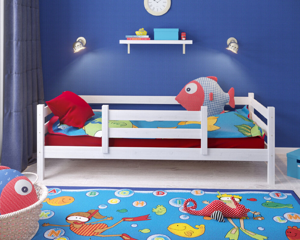 Детская кровать Сонечка с задней и защитой по центру 