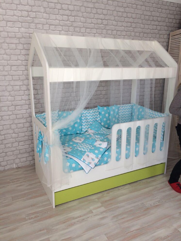 Детская кровать-домик двухъярусная выкатная 