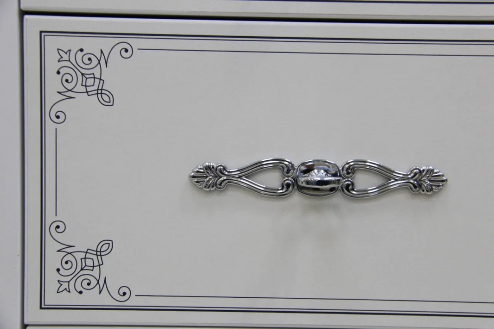 Шкаф трехдверный Элис 