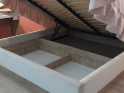 Кровать с мягким изголовьем Богуслава