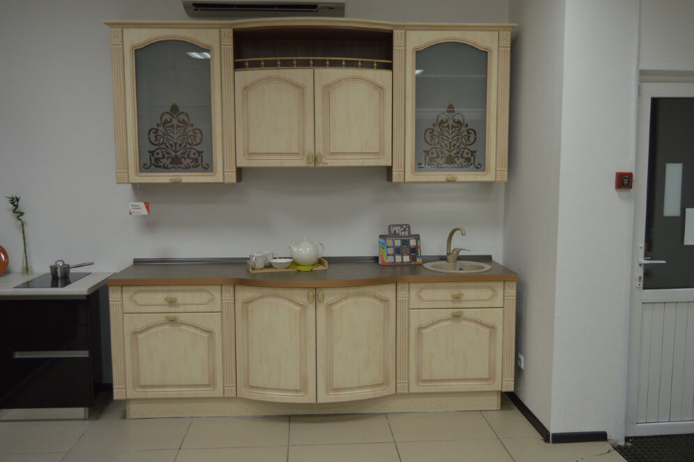 Кухня на заказ Бежевая классика  