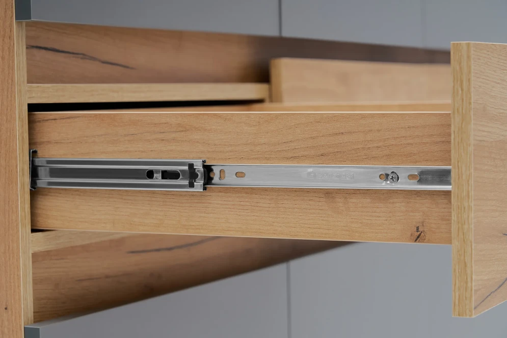 Шкаф трехстворчатый Роджина дуб крафт / графит 