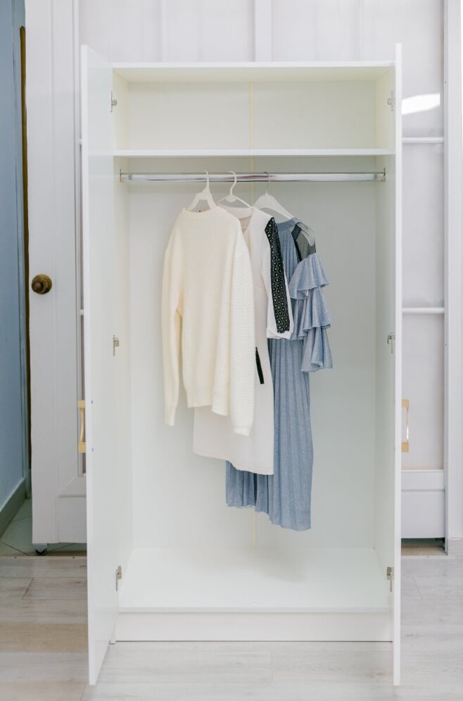 Шкаф 2-х дверный Милан, серебро 