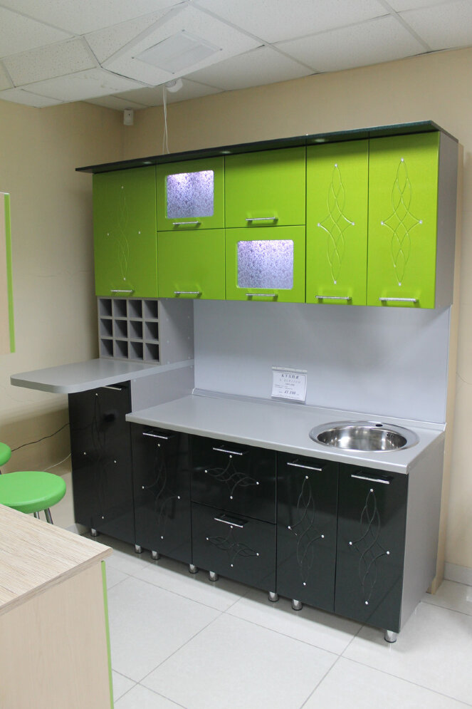 Кухня на заказ Модерн с баром 