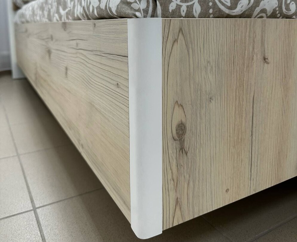 Кровать Милана с мягким изголовьем 