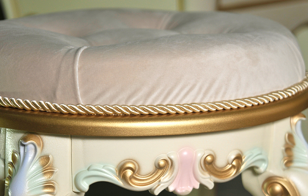 Пуф Людовик 