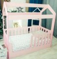 Детская кровать-домик розовый  