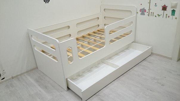 Кроватка-манеж Горизонтали с ящиком  